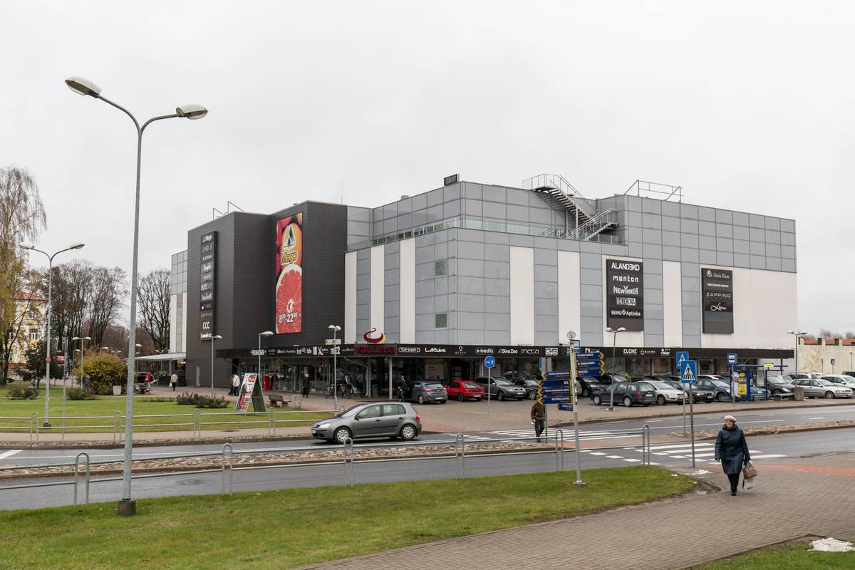 tiešraides bināro opciju tirdzniecības video tiešsaistes ieņēmumi šodien