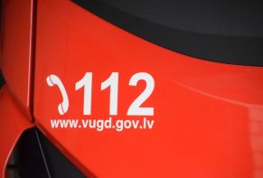 VUGD telefona numurs uz auto durvīm