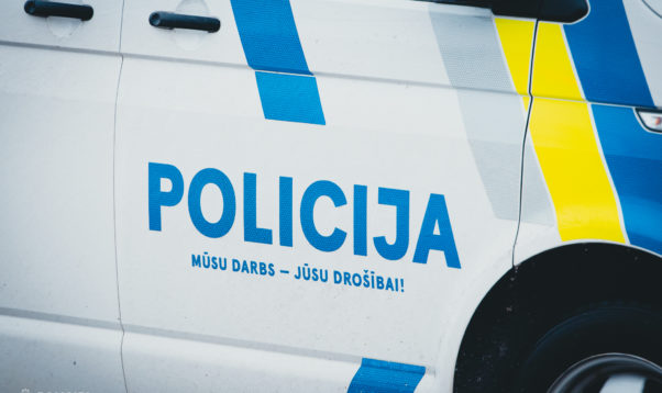 policija